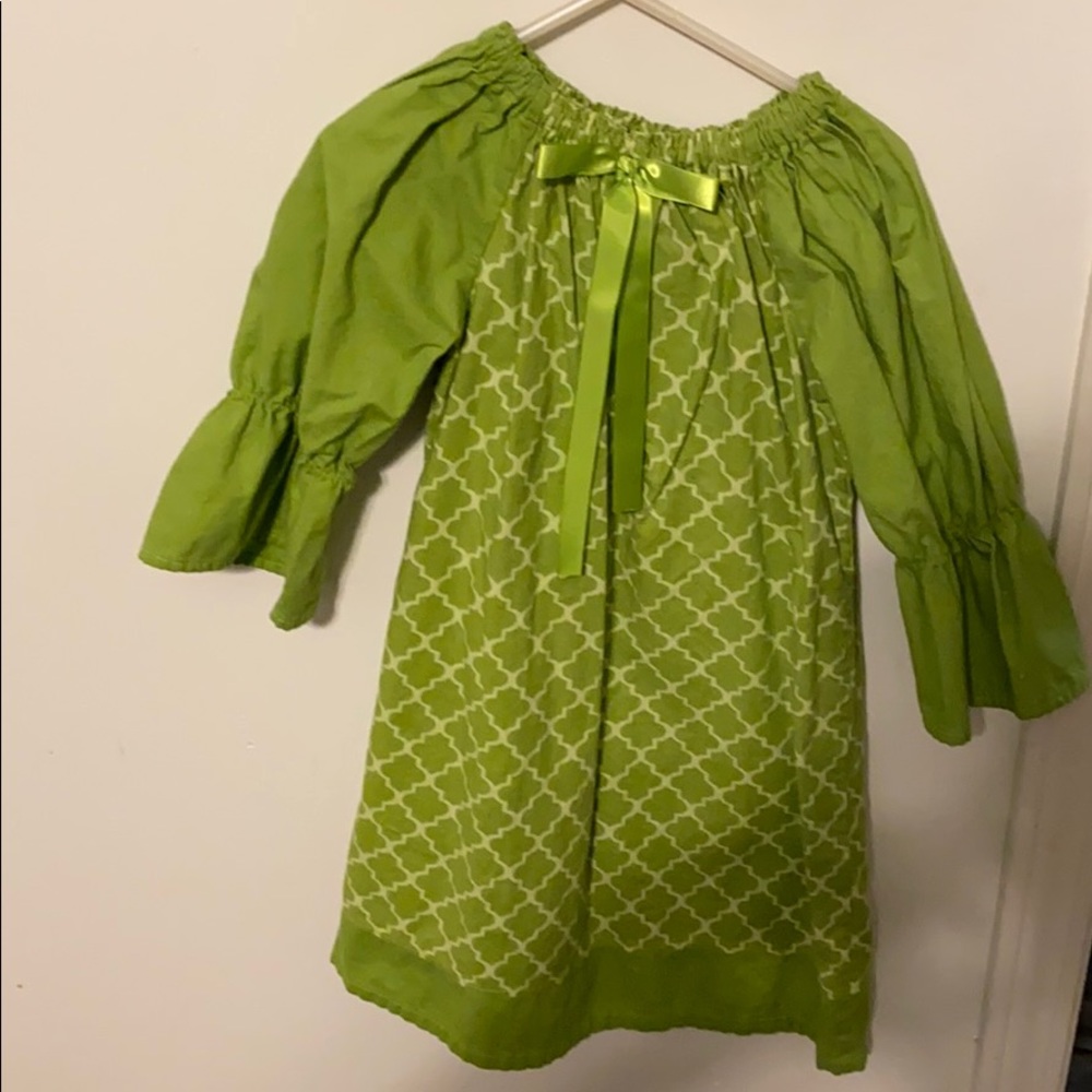 Girls dress